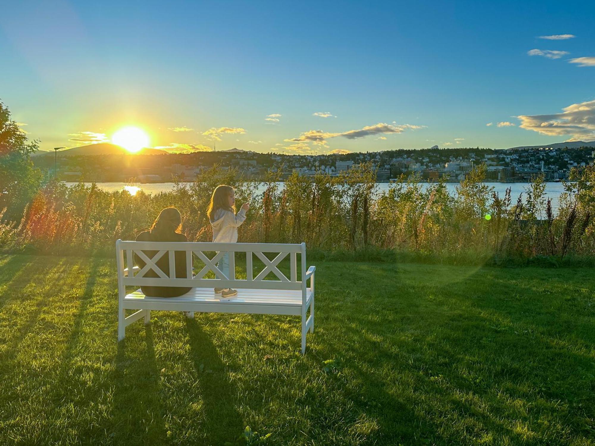 Apartamento Panorama View - Free Parking - Perfect For Couples Tromsø Exterior foto